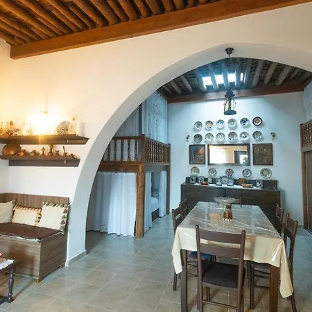 Savastoula Apartment *
